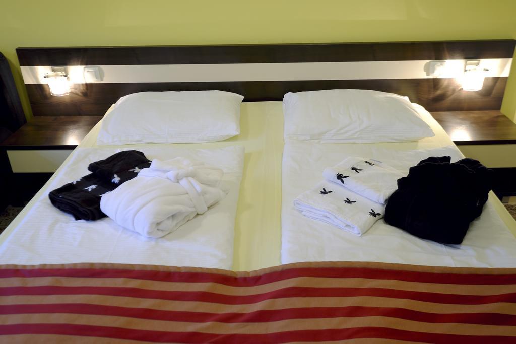 Luxury Apartment Kristof Bešeňová Eksteriør billede