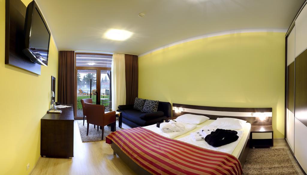 Luxury Apartment Kristof Bešeňová Eksteriør billede